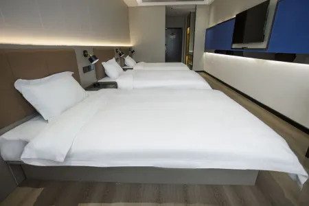 Zhuoran Preferred Hotel (Jinan CBD Vientiane City) Отели рядом с достопримечательностью «Shandong University of Political Science and Law»