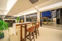 PARKYAH  INN - bar