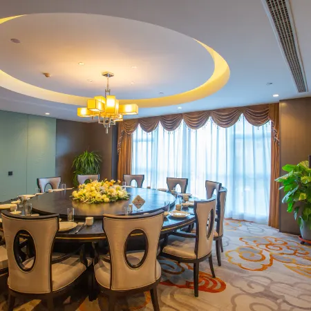 Dingyi Hotel