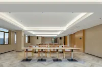 Country Inn & Suites by Radisson Hotel (Xianning Media Building City Museum)