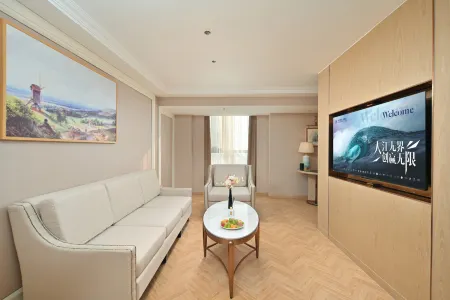 Vienna Hotel (Qianbaliqian Jiande Commercial Pedestrian Street)