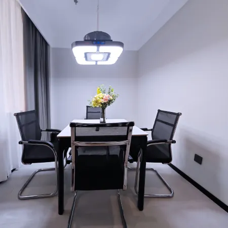 Wuyue Yangguang Hotel (Hengyang Railway Station)