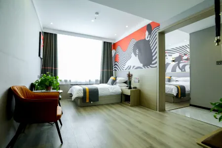 Junyi Chain Hotel (Chifeng Aohan Banner Xinzhong Street) Отели в г. Аоханьци