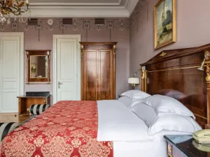 National Hotel