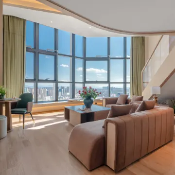 PARK WINS High Altitude View Hotel(Wanda Plaza Kunming Railway Station Store)
