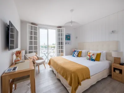 Tour de Nesle la Rochelle Vieux Port Hotel dekat Musee des Beaux-Arts