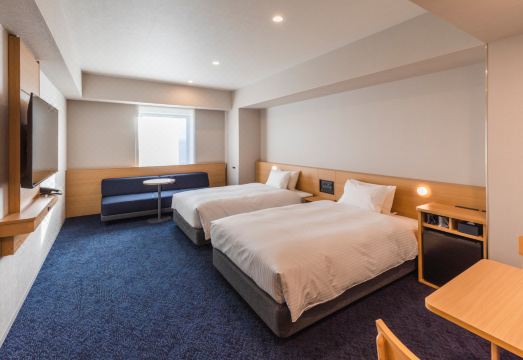소테츠 그랜드 프레사 구마모토의 깔끔한 객실 내부 