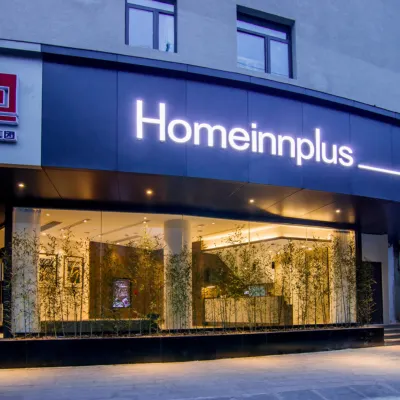 Homeinn Plus Hotel (Shanghai Zhongshan Park Jiangsu Road Subway Station) Hotels near محطة جيانغسو رود