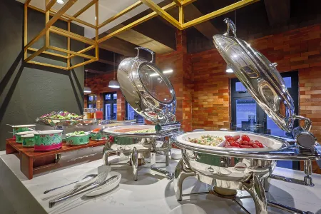 Santa Grand Classic Kuala Lumpur, Chinatown Отели рядом с достопримечательностью «Петалинская улица»