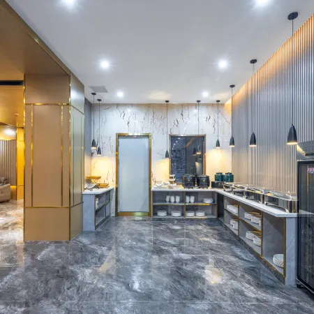 Yeste International Hotel (Baisha County Government)
