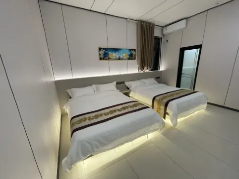 Qixiangyue Chinese Inn (Huandao East Road Beigang Village)