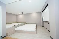YINGRUI HOTEL - Esports