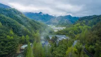 Emerald Resort Các khách sạn gần Jade Valley