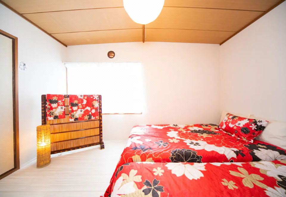 [Higashiomi Large House의 넓고 개방적인 내부 공간 이미지]