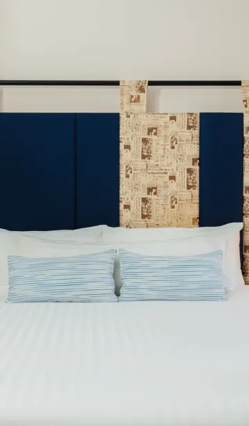 ห้องดีลักซ์ เตียงใหญ่ 1 เตียง