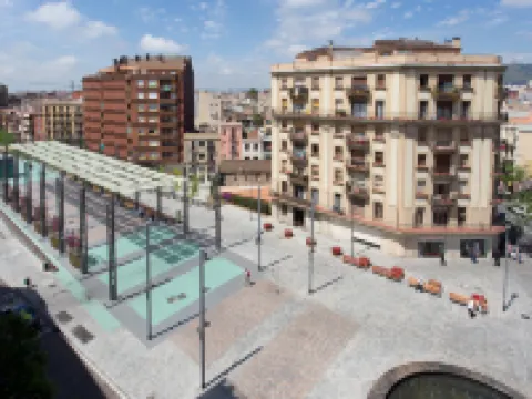 オスタル サンズ バルセロナのホテル