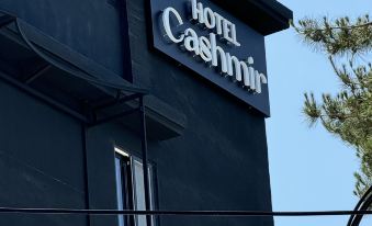 HOTEL CASHMIR