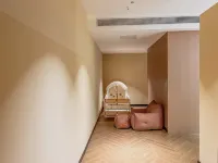 Joyful Tour Grand Rezen Hotel （Zunyi Railway Station）