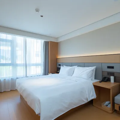 JI Hotel (Yantai Penglai Ocean Polar World Store) Hotels near Penglai Polar Ocean World