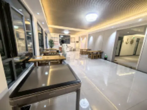 Yishantingyu Homestay (Qingdao North Road)