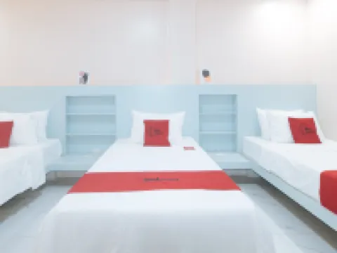RedDoorz @ Happy Stay Apartelle Hotels near Panglao Beach