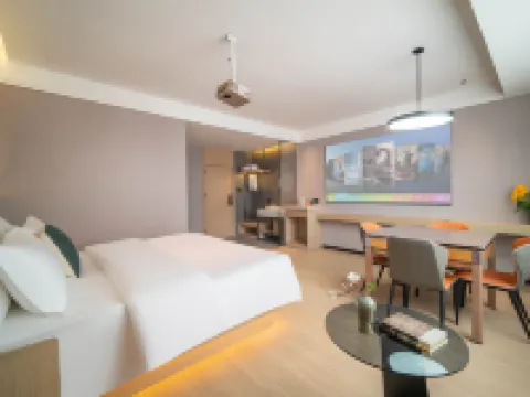 KMF Shadow Stay Smart Hotel(Zhenfeng Bus Station Zhenfeng Ancient City Store) Hotels in Zhenfeng