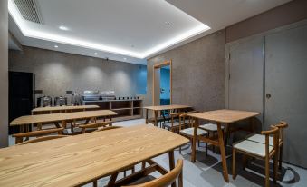 Yunting Hotel (Renshou Campus of Chengdu Foreign Language School)