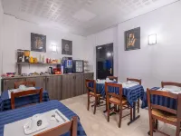 โรงแรมลักซอร์ โรงแรมในIssy-les-Moulineaux