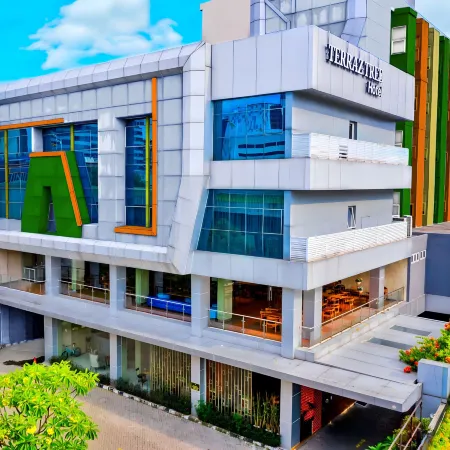 Terraz Tree Hotel Jakarta Отели рядом с достопримечательностью «Блок М»