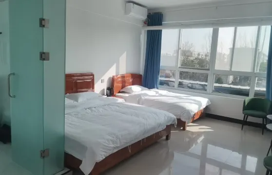 平羅沙湖夜酷商務賓館