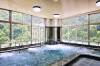 Sunriver Oboke Hotels in Otoyo
