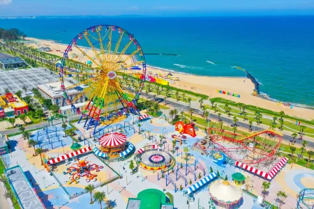 Wonderland Resort Phan Thiet Отели рядом с достопримечательностью «Dino Park Phan Thiet»