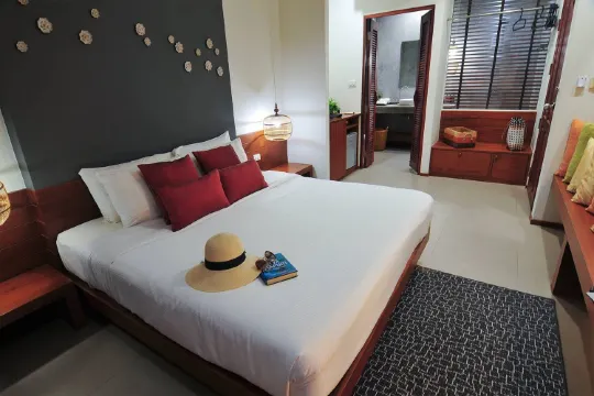 ห้องแกรนด์ซูพีเรีย เตียงคิงไซส์ พร้อมระเบียง