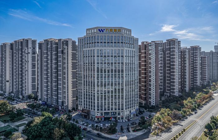 Wanting Hotel (Binjiang Ecological Park Ji'an Railway Station)