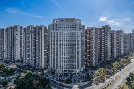 Wanting Hotel (Binjiang Ecological Park Ji'an Railway Station)