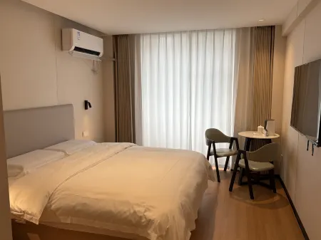 yikeju hotel Отели рядом с достопримечательностью «Jinnaoshan Mountain Star Tunnel»