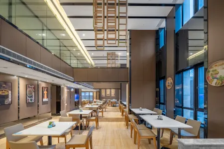 Maison New Century Hotel Wanda Plaza Incity Yuyao Ningbo Отели рядом с достопримечательностью «Longquan Mountain of Yuyao»