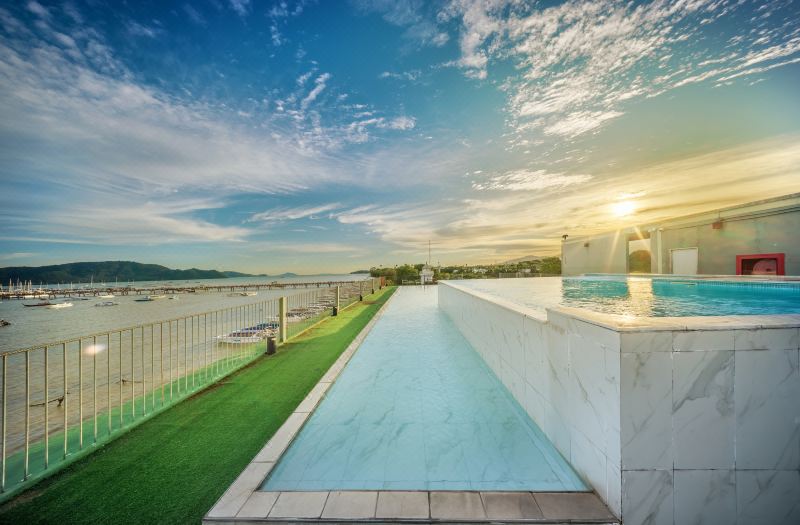 Shin Arch39 Phuket Beach Front