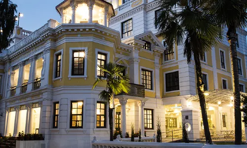 Maya Manor Boutique Hotel by KGH Group