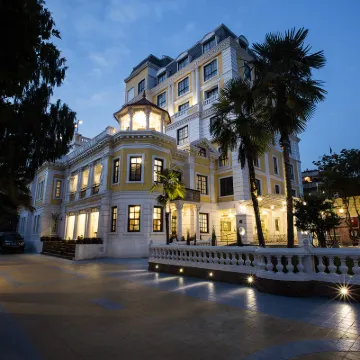 Maya Manor Boutique Hotel by KGH Group Hotels near Baber Mahal Revisited