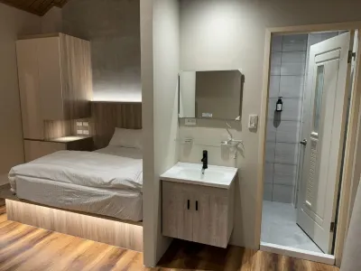 Xiang Yi Courtyard Homestay Hotels in Guoxing Township