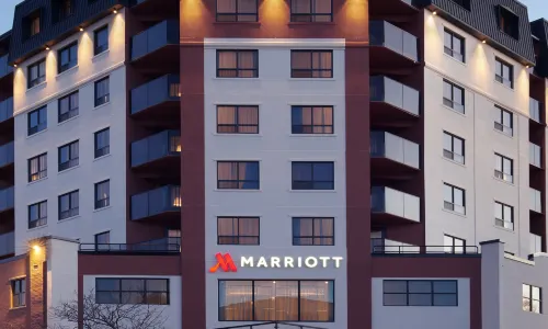 Kingston Marriott Hotel