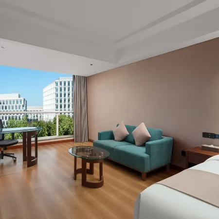 GIRITUNG  HALL  HOTEL