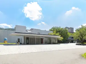 雅樂俱河畔度假村