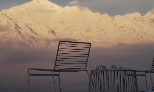 Snow Mountain Wake Up Hotel