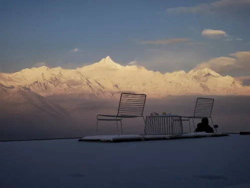 Snow Mountain Wake Up Hotel Hotels in Deqin