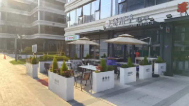 君成酒店（杭州火車東站彭埠地鐵站店）