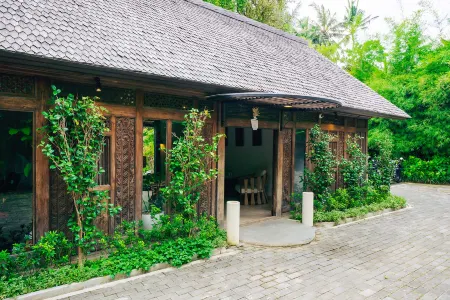 Uma Kalai Отели рядом с достопримечательностью «Lotus Villa Ubud»