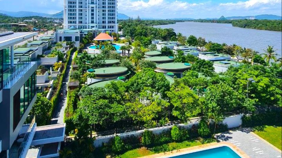Castle Bayview Resort & Spa