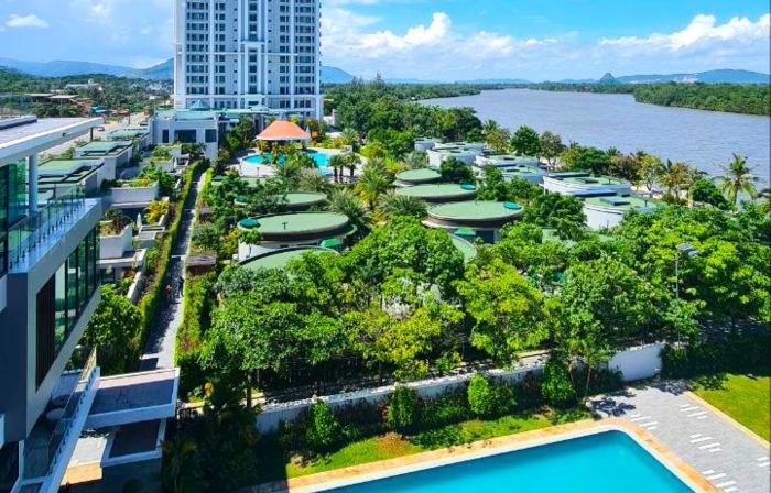 Castle Bayview Resort & Spa